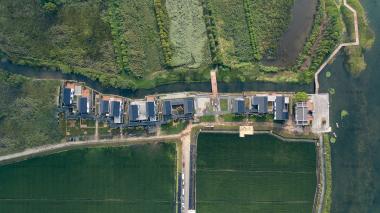 零碳木結(jié)構(gòu)展示中心、報(bào)告廳圓滿(mǎn)交付！